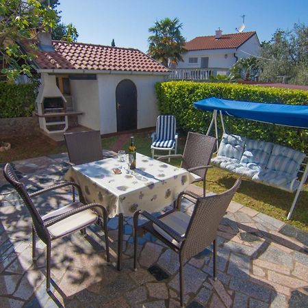 Holiday House Ingrid Malinska Exterior photo