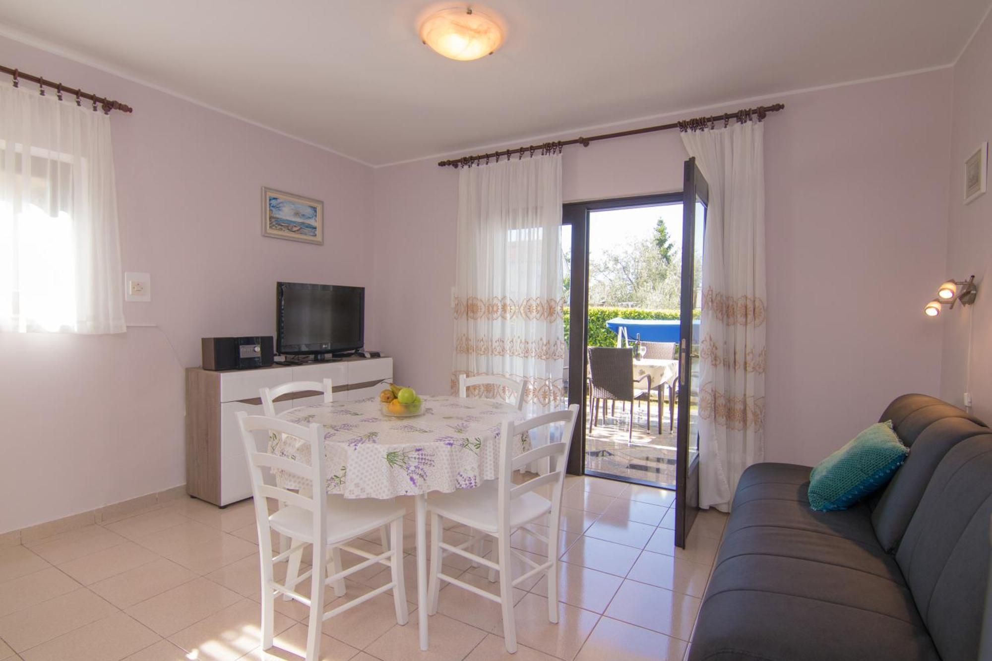 Holiday House Ingrid Malinska Exterior photo